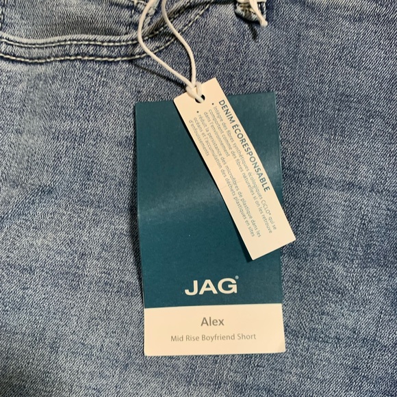 NWT JAG Alex mid rise boyfriend short. Cuffed. Size 6. - Picture 5 of 10